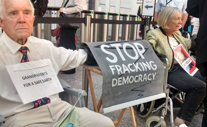 Protest at the Department of Business, Energy and Industrial Strategy, 13 June 2018. Photo: Reclaim the Power
