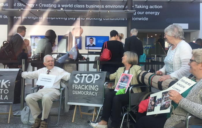 Protest at the Department of Business, Energy and Industrial Strategy, 13 June 2018. Photo: Reclaim the Power